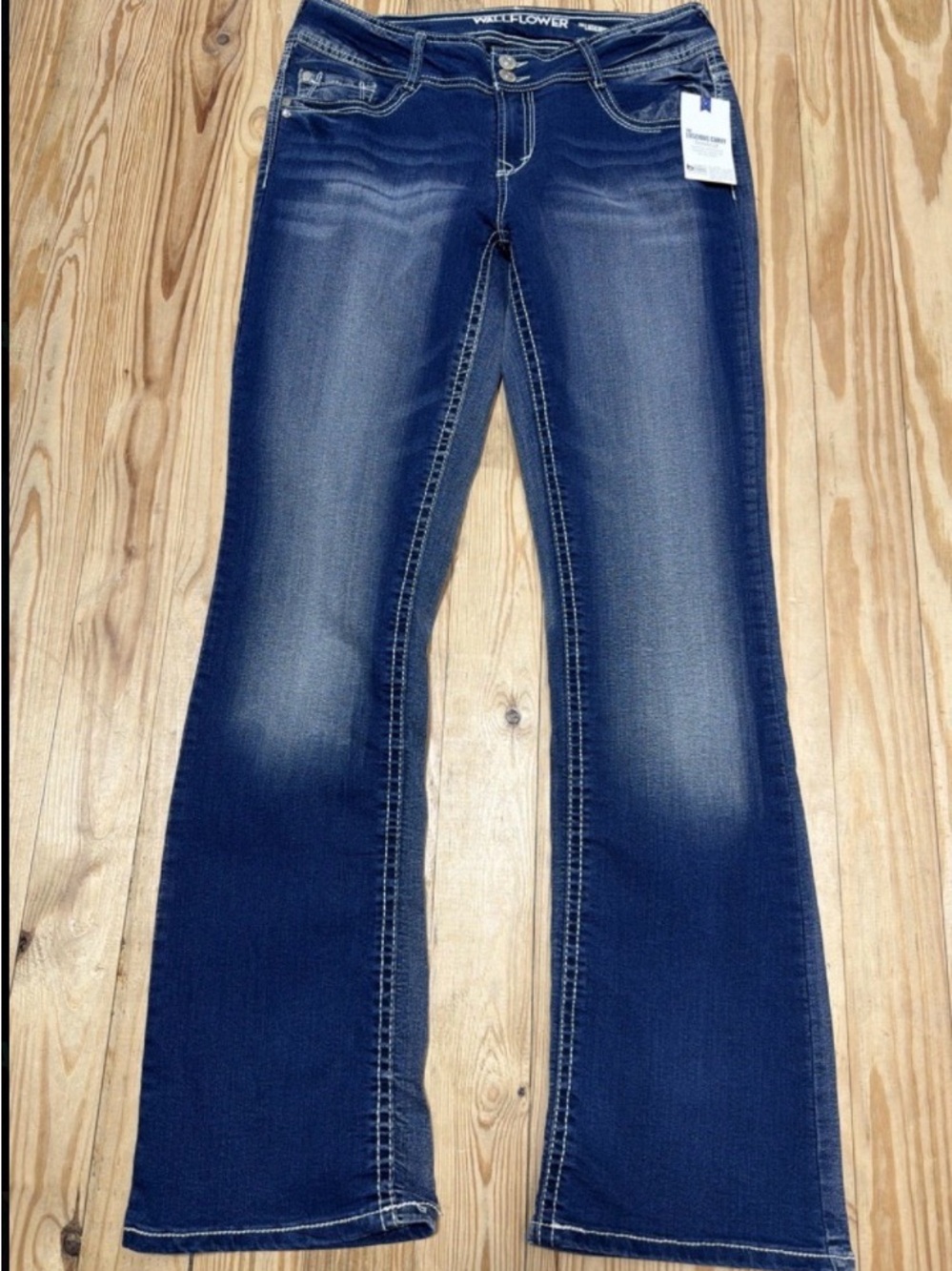 WallFlower Luscious Curvy Fit Bootcut Jeans Medium Wash Stretch Women - Picture 7 of 7